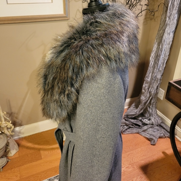 BCBG Max Azria Full Length Wool Blend Coat with Faux Fur Collar - Picture 9 of 17